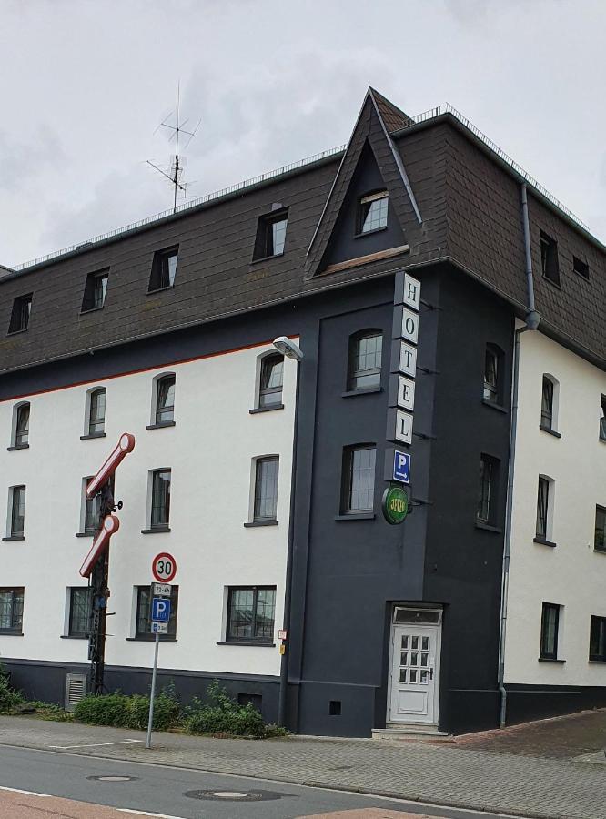 Hotel Zur Eisenbahn Limburg an der Lahn Exterior foto